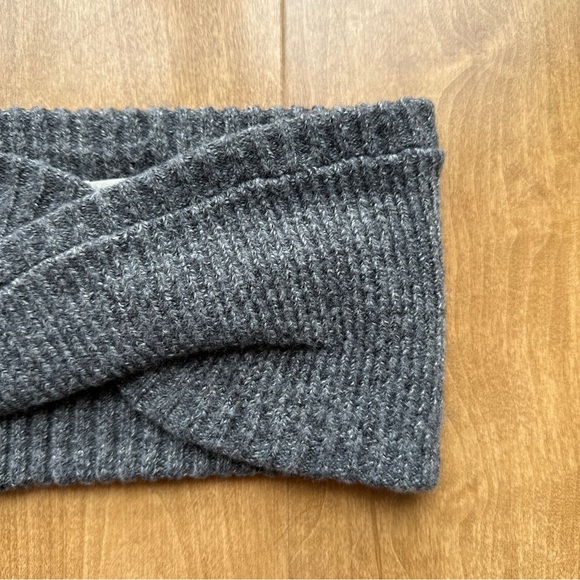 Universal Thread Gray Twist Knit Headband, Winter Outdoor Headband, One Size - Picture 9 of 16